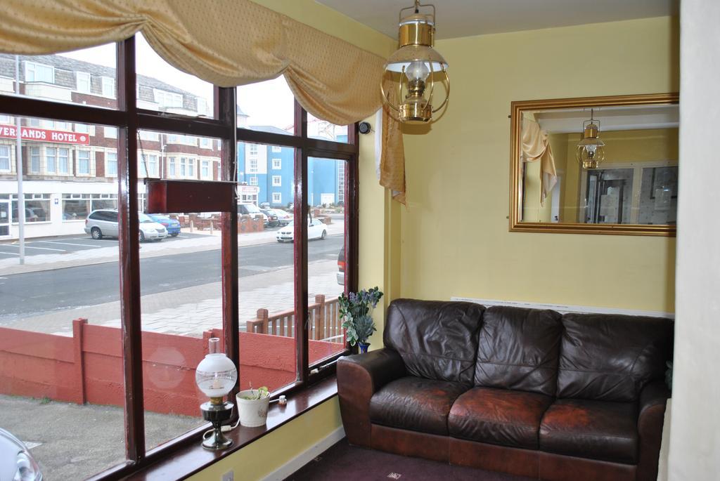 بلاكبول Broadway Hotel المظهر الخارجي الصورة